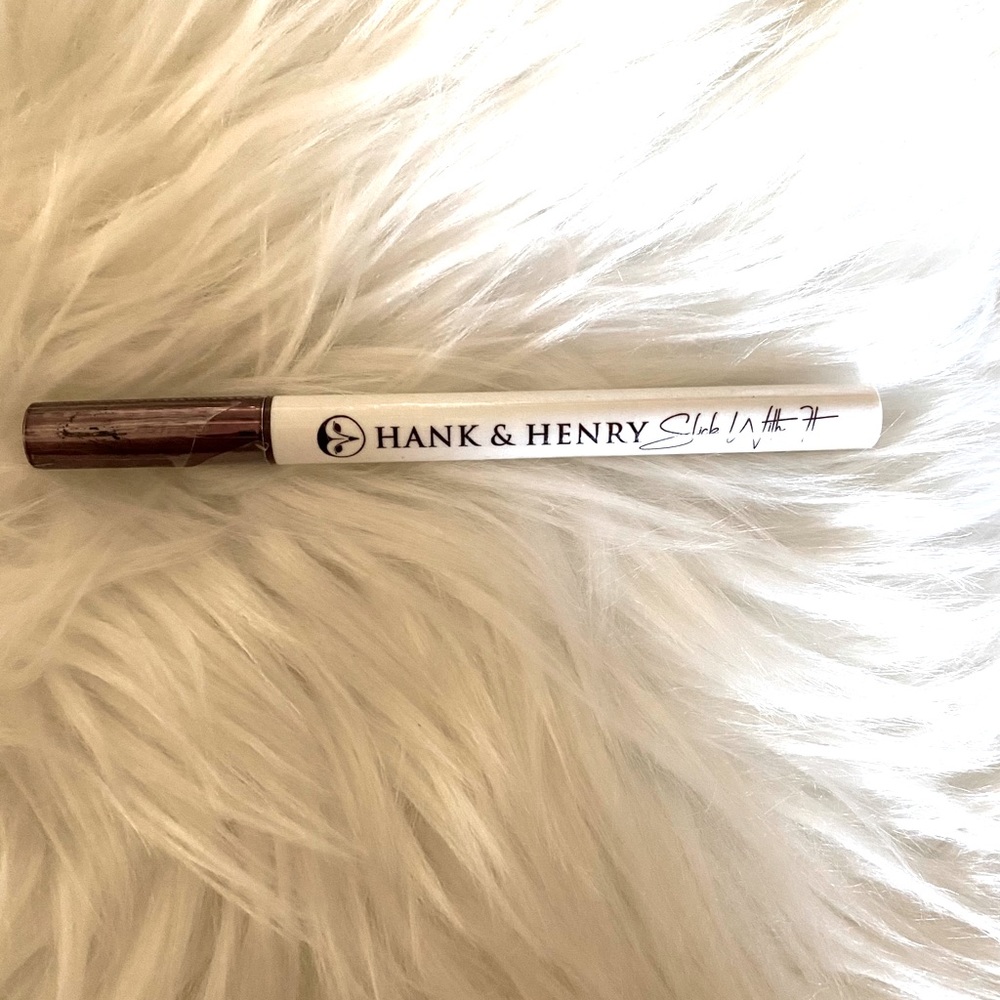 Hank and Henry liquid eyeliner